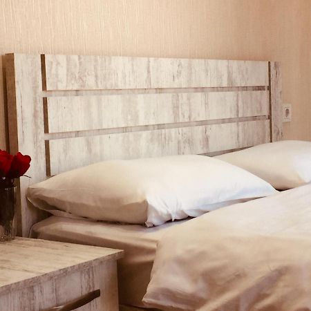 Hotel Tourist Tbilisi Bagian luar foto