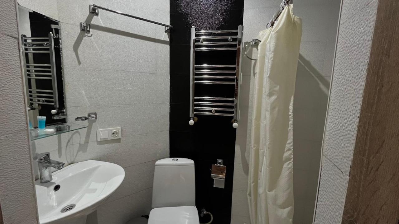 Hotel Tourist Tbilisi Bagian luar foto