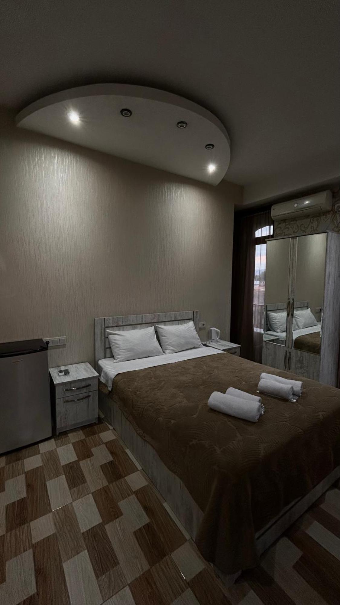 Hotel Tourist Tbilisi Bagian luar foto
