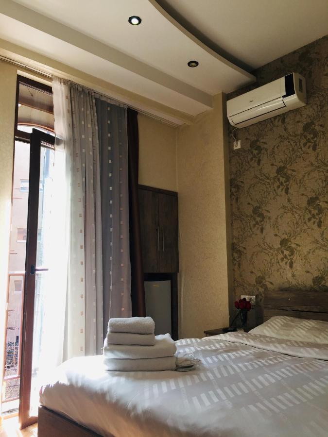 Hotel Tourist Tbilisi Bagian luar foto